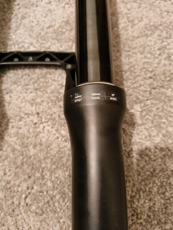 Brugt RockShox Domain 2025 bike — billede 3 af 8
