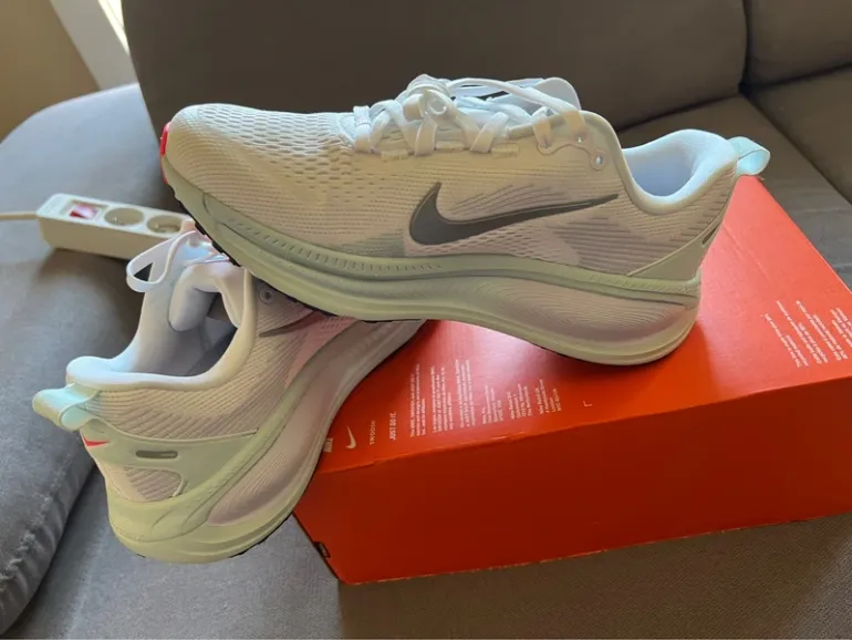 Tweedehands Nike Vomero 18 bike — afbeelding 4 van 5