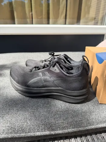 Used Asics Gel Kayano 33 bike — image 2 of 3