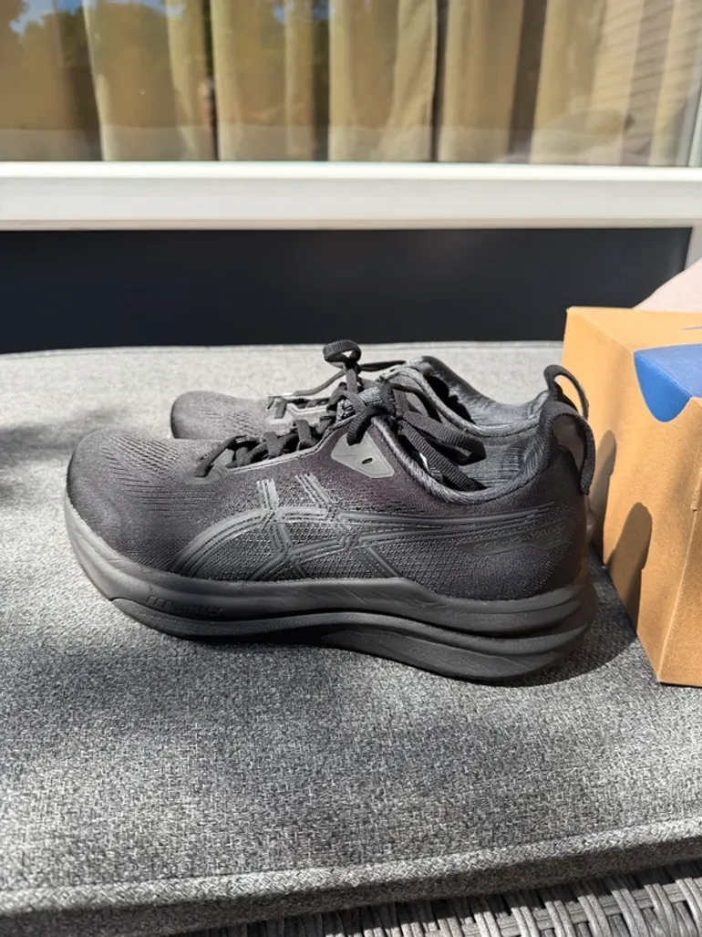 Used Asics Gel Kayano 33 bike — image 2 of 3