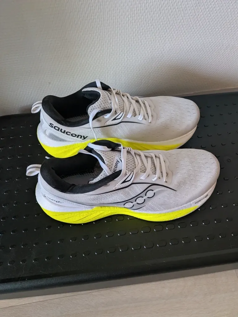 Gebrauchtes Saucony Triumph 22 bike — Bild 3 von 6