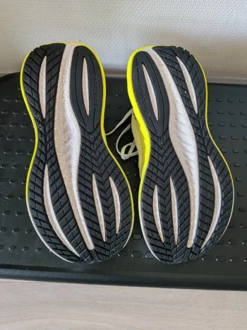 Gebrauchtes Saucony Triumph 22 bike — Bild 5 von 6