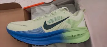 Tweedehands Premium Vomero 18 Running Shoes