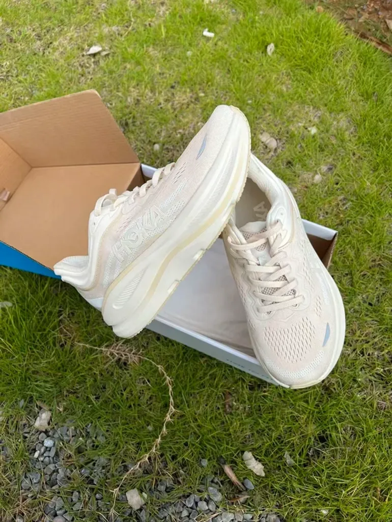 Hoka Bondi 9 bike d'occasion — image 2 sur 6