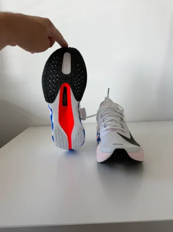 Used Nike Zoom Fly 6 bike — image 3 of 4