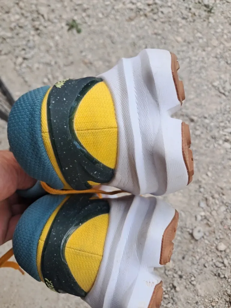 Used Hoka Running Shoes bike — image 3 of 4