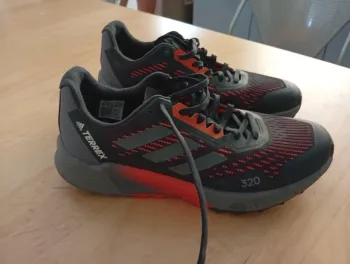 Used Adidas Terrex 320 Running Shoes