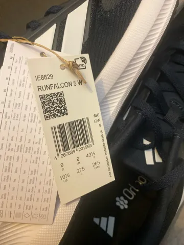 Used Adidas Baskets de sport Running Shoes