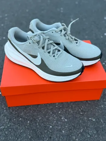 Used Nike Revolution 8 Running Shoes