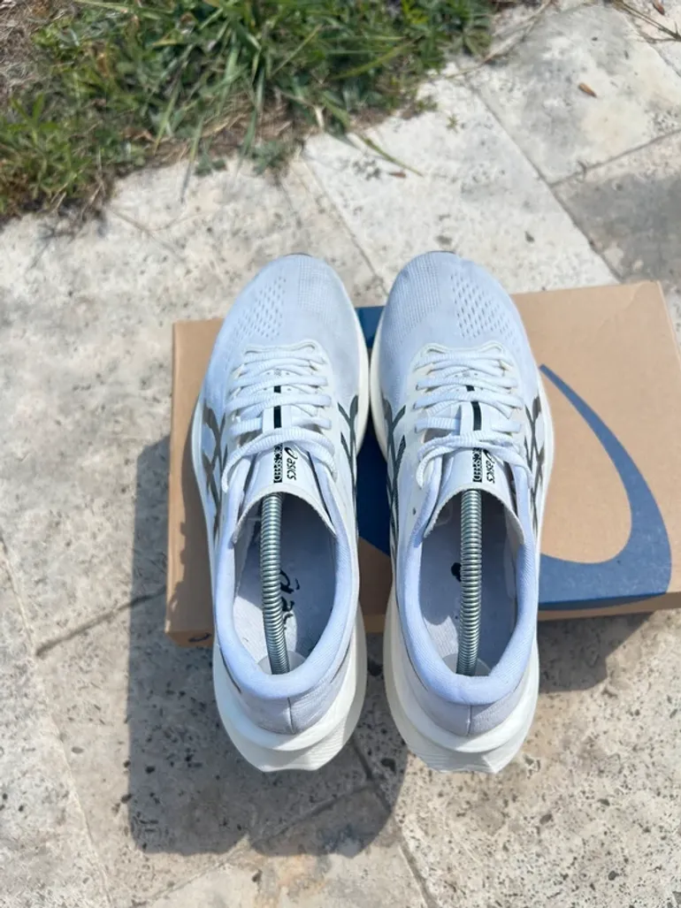 Used Asics Magic Speed 4 bike — image 3 of 6