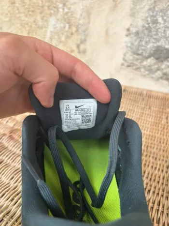 Used Nike Vomero 18 bike — image 3 of 4