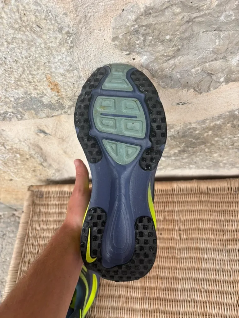 Used Nike Vomero 18 bike — image 4 of 4