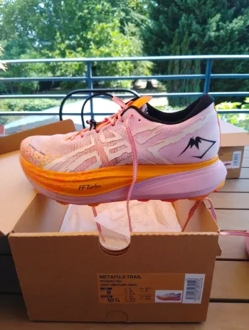 Použité Asics Metafuji Trail Running Shoes