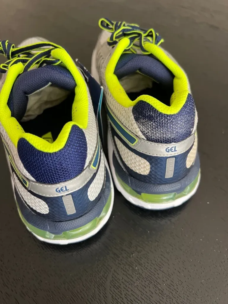Used Asics Gel Fortitude 6 bike — image 5 of 6