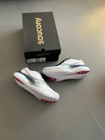 Used Saucony Endorphin Trainer Running Shoes
