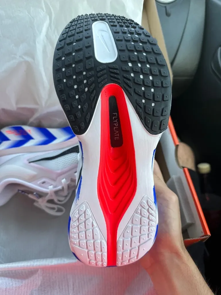 Used Nike Zoom Fly 6 bike — image 2 of 4