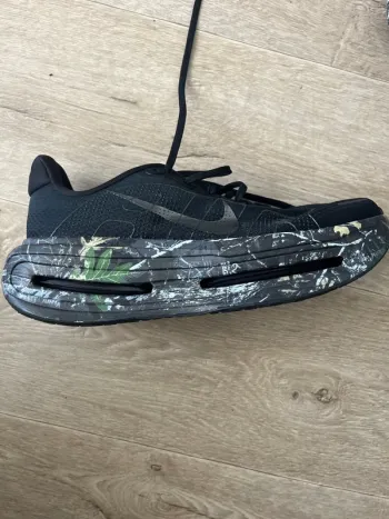 Käytetty Nike Vomero Running Shoes