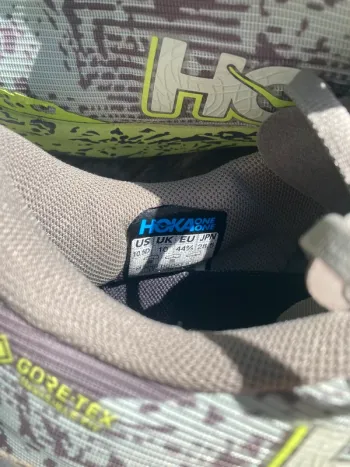 Used Hoka Speedgoat 6 GTX bike — image 3 of 5
