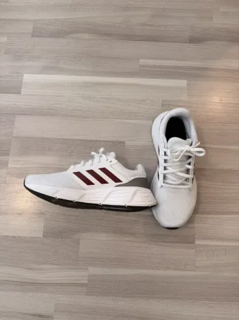 Used Adidas Laufschuhe bike — image 2 of 4