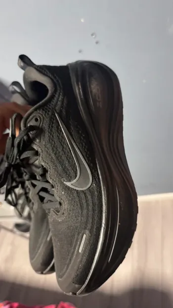 Used Nike Zoom Vomero Plus bike — image 2 of 5