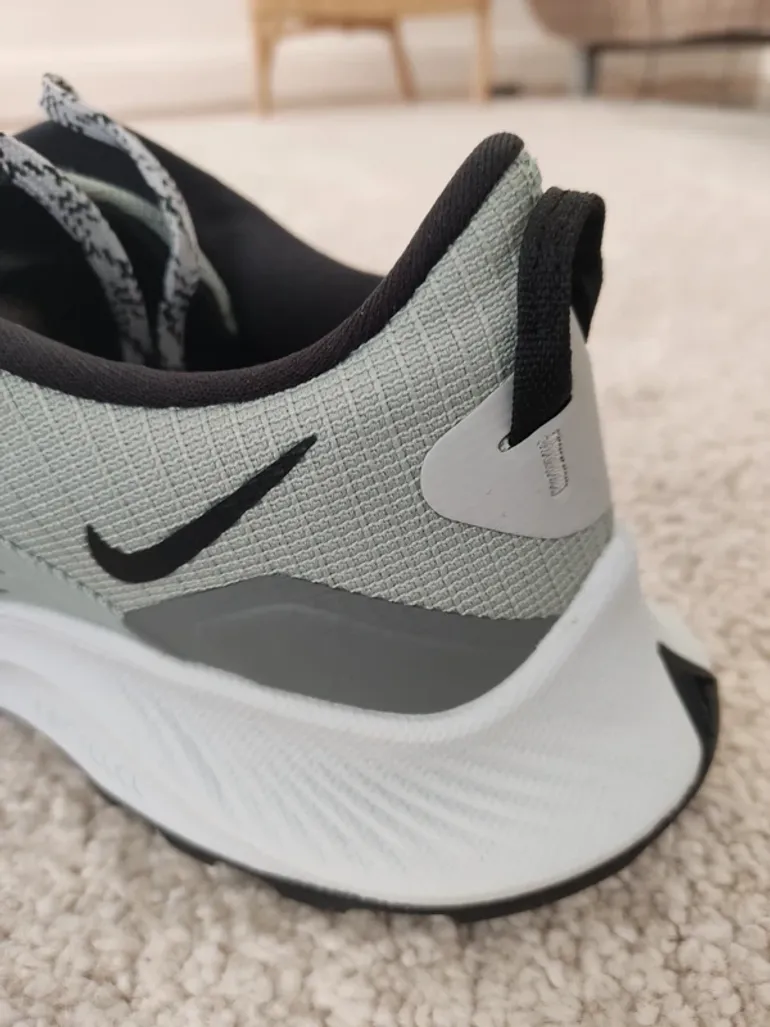 Gebrauchtes Hyper Nike Pegasus Trail 3 bike — Bild 9 von 10