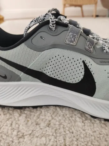 Gebrauchtes Hyper Nike Pegasus Trail 3 bike — Bild 5 von 10