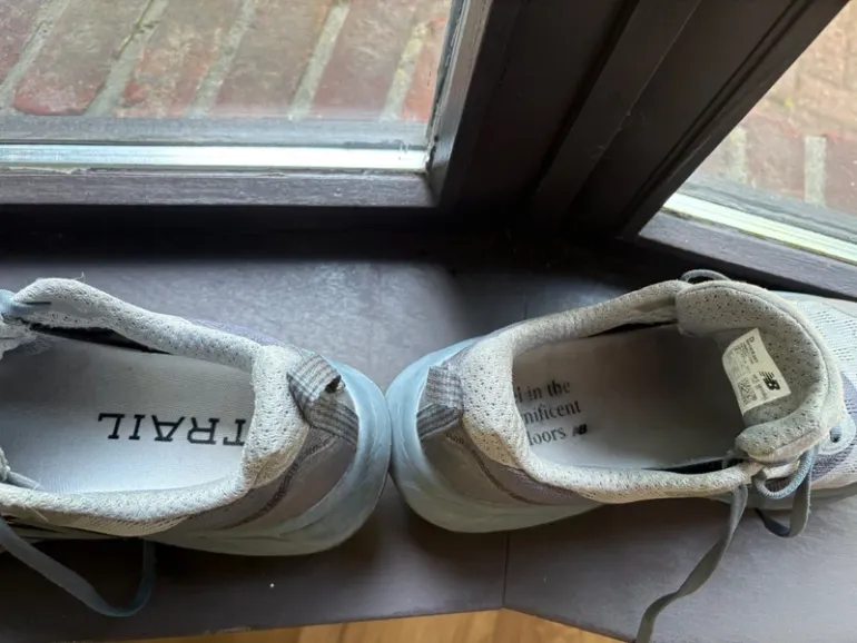 Used New Balance Hierro v9 bike — image 5 of 7