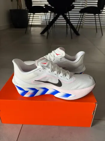 Used Nike Zoom Fly 6 bike — image 5 of 9