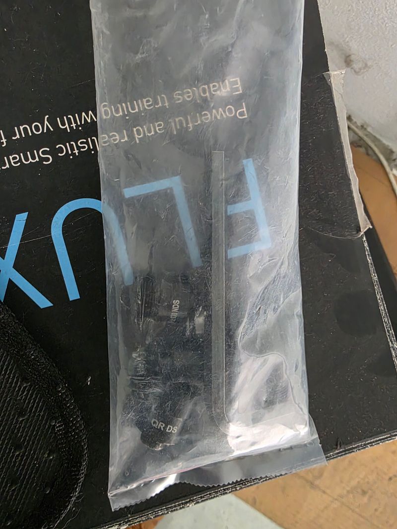 Used TAXC Tacx FLUX 2 Smart – Smart Indoor Trainer + Cassette + Adapters + Original Box9 Cycling Accessories