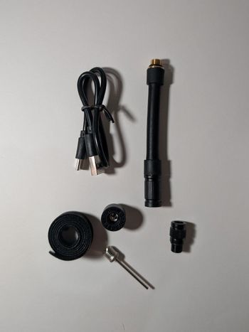 Used Flextail Tiny bike pump 110g bike — image 4 of 4