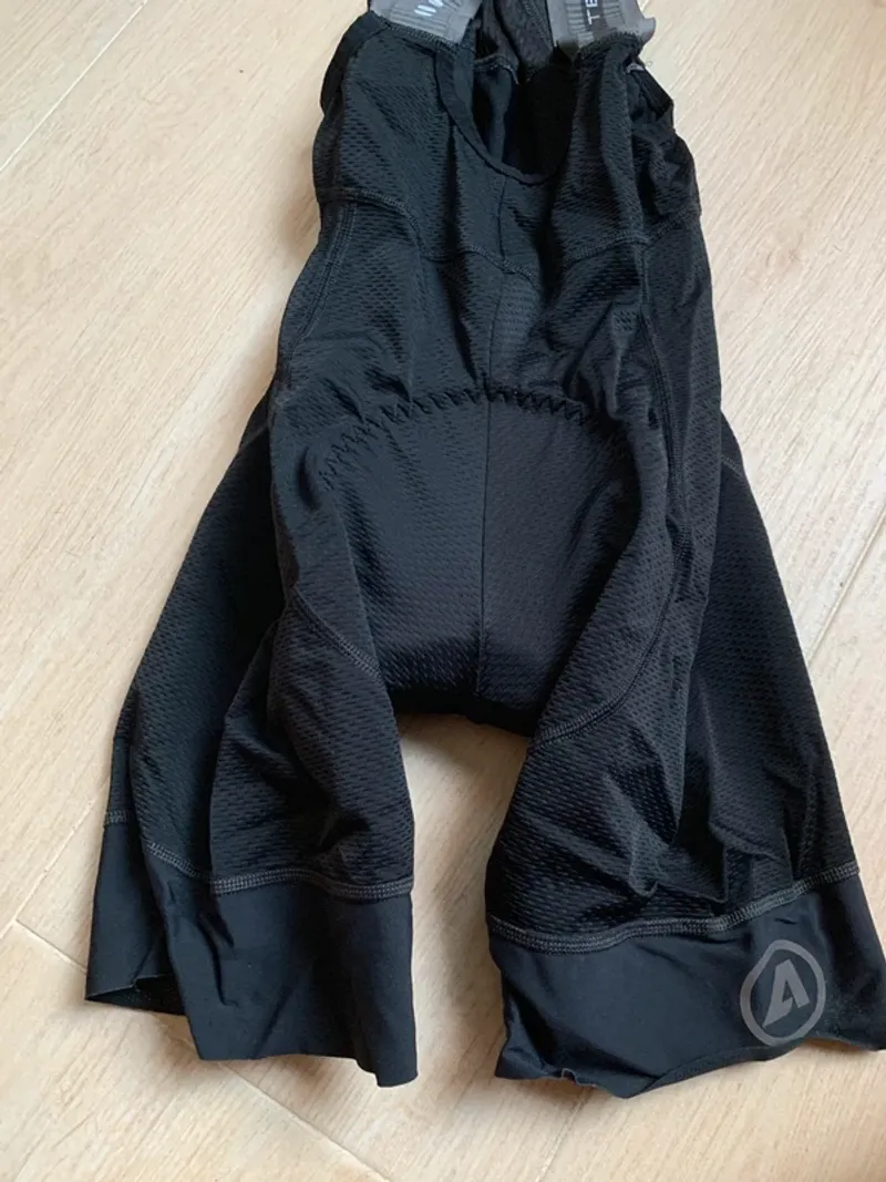 Used atika Terra Cycling Clothing