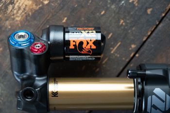 Fox float x2 kashima trunnion 2024 bike usato — immagine 2 di 4