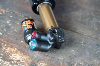 Fox float x2 kashima trunnion 2024 bike usato — immagine 4 di 4