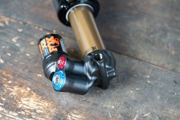 Fox float x2 kashima trunnion 2024 bike de segunda mano — imagen 4 de 4