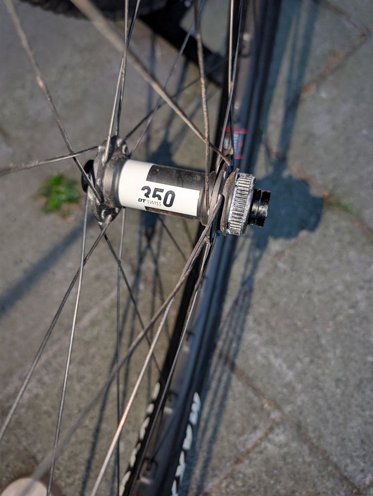 Used Reserve 28 xc 2024 bike — image 4 of 5
