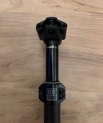 Brugt RockShox Reverb AXS 2025 bike — billede 7 af 13