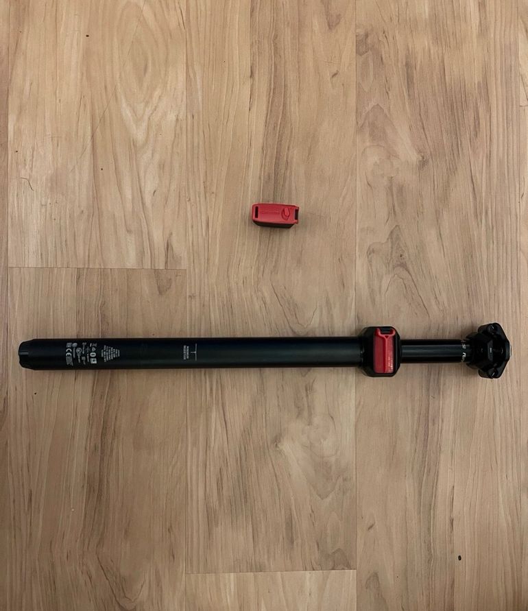 Brugt RockShox Reverb AXS 2025 bike — billede 4 af 13