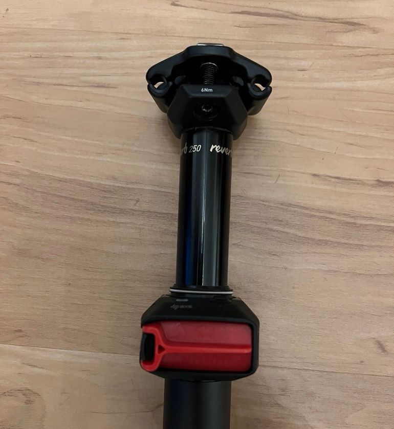 Brugt RockShox Reverb AXS 2025 bike — billede 6 af 13