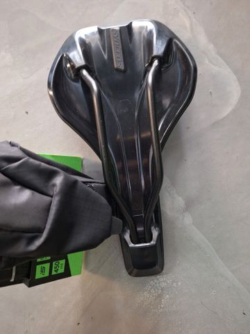 Used Syncros tofino 2025 bike — image 3 of 4