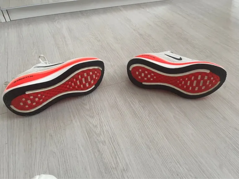 Used Nike Vomero Plus bike — image 5 of 8