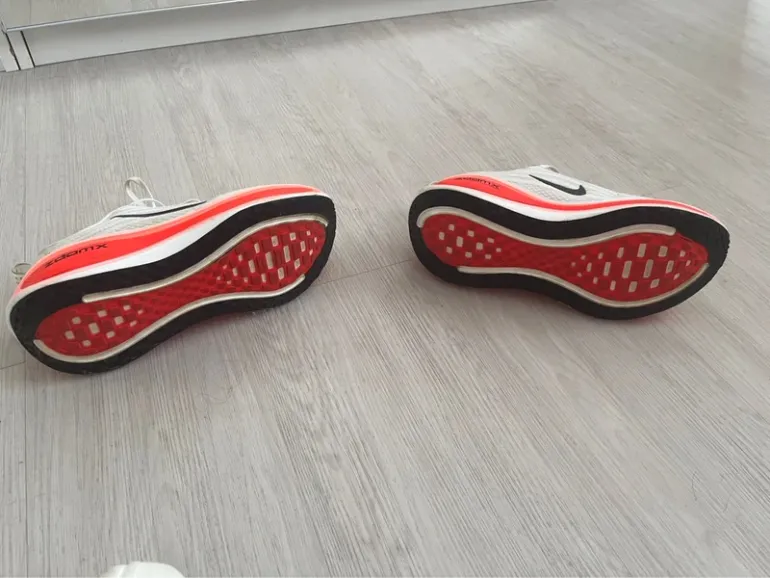 Used Nike Vomero Plus bike — image 3 of 8