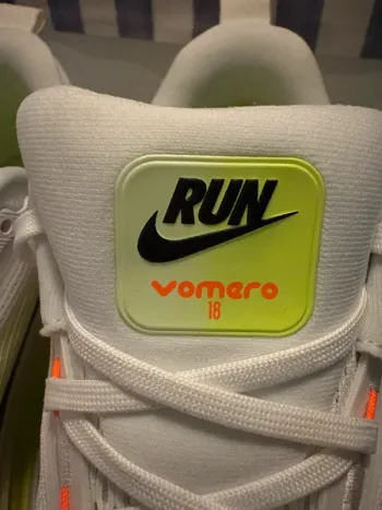 Used Nike Vomero 18 bike — image 6 of 10