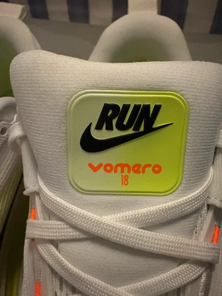 Used Nike Vomero 18 bike — image 6 of 10