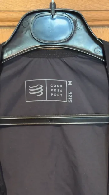 Použité Compressport UltRun S Pack Evo 10L bike — obrázek 4 z 8