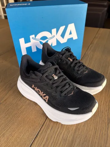 Käytetty Hoka Bondi 9 Running Shoes