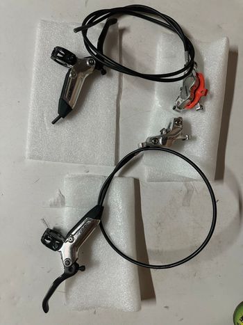 Sram Level Ultimate Stealth 4 Piston 2025 Brakes d'occasion