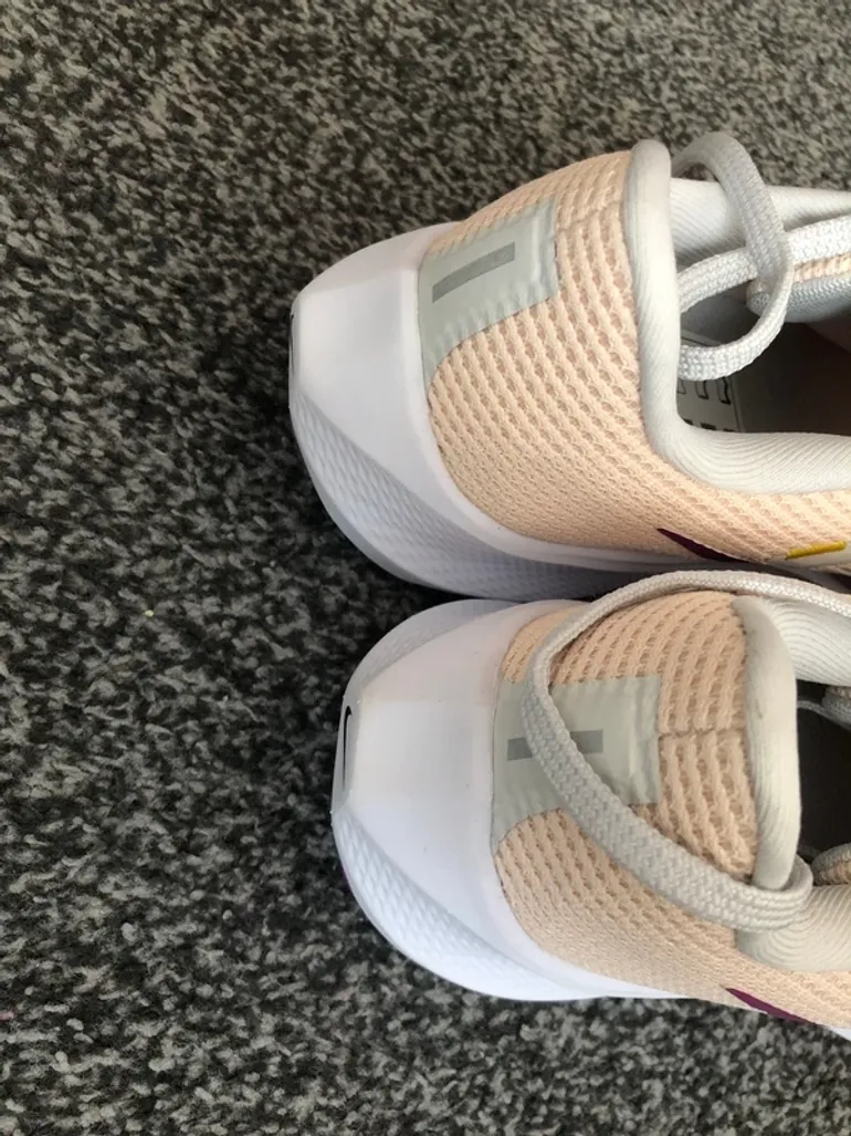 Käytetty Nike Damen Schuhe bike — kuva 4 / 15