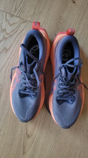 Käytetty Asics Superblast 2 Running Shoes