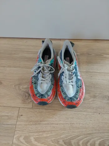 Used Hoka Speedgoat 6 bike — image 2 of 10