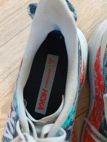 Used Hoka Speedgoat 6 bike — image 4 of 10